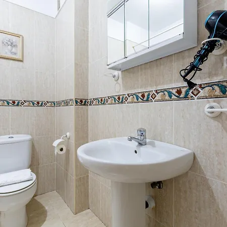 2b Abrigos, Wifi Y Balcon