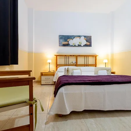 2b Abrigos, Wifi Y Balcon לוס אבריגוס